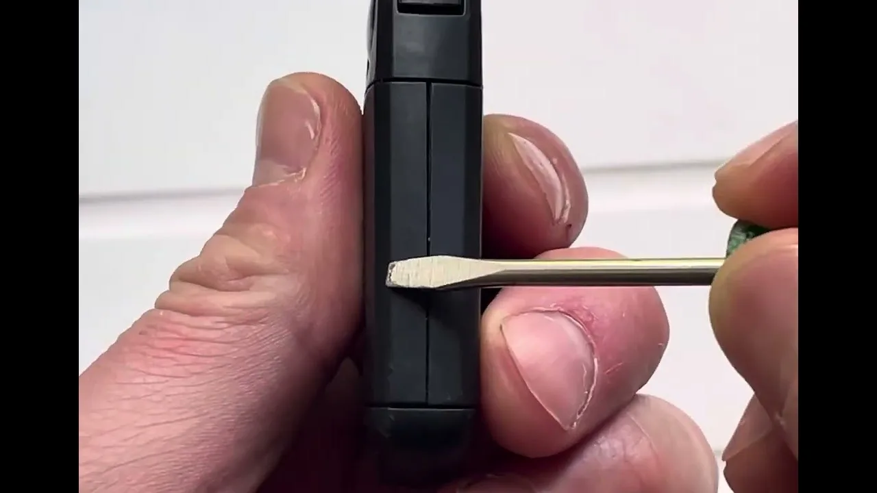 Comment changer de batterie dans VW, Skoda, Seat, Audi Key FOB (Golf Mk8, Superb, Leon et More)