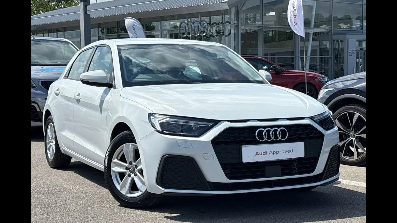 Approuvé Used AUDI A1 Sportback Technik 30 TFSI 116 PS 6 vitesses | Blackburn Audi