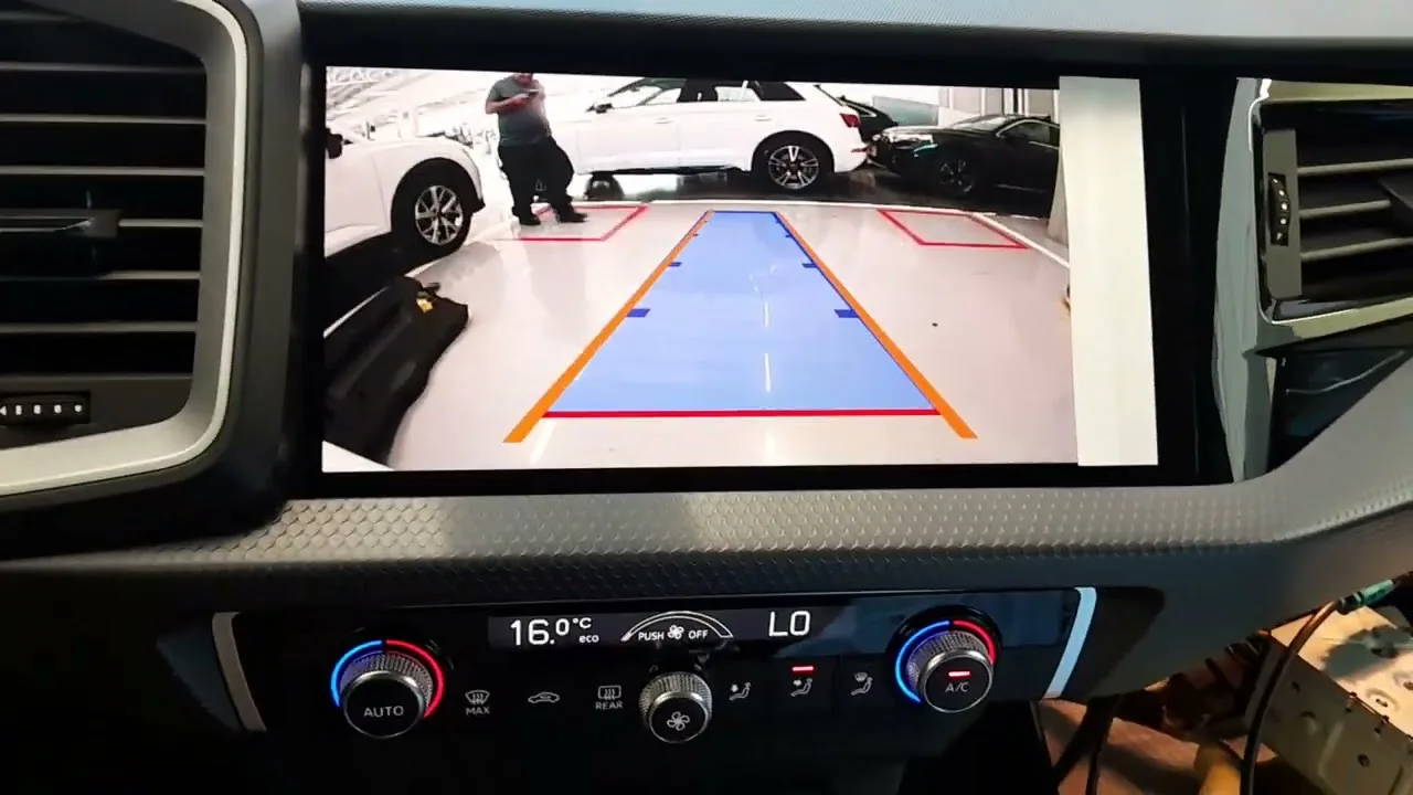 (CAMARA DE REVERSA AUDI A1 2024.) DISPONIBLE PARA TODOS AUTOS MARCA AUDI DEL AÑO 2010 AL 2025.